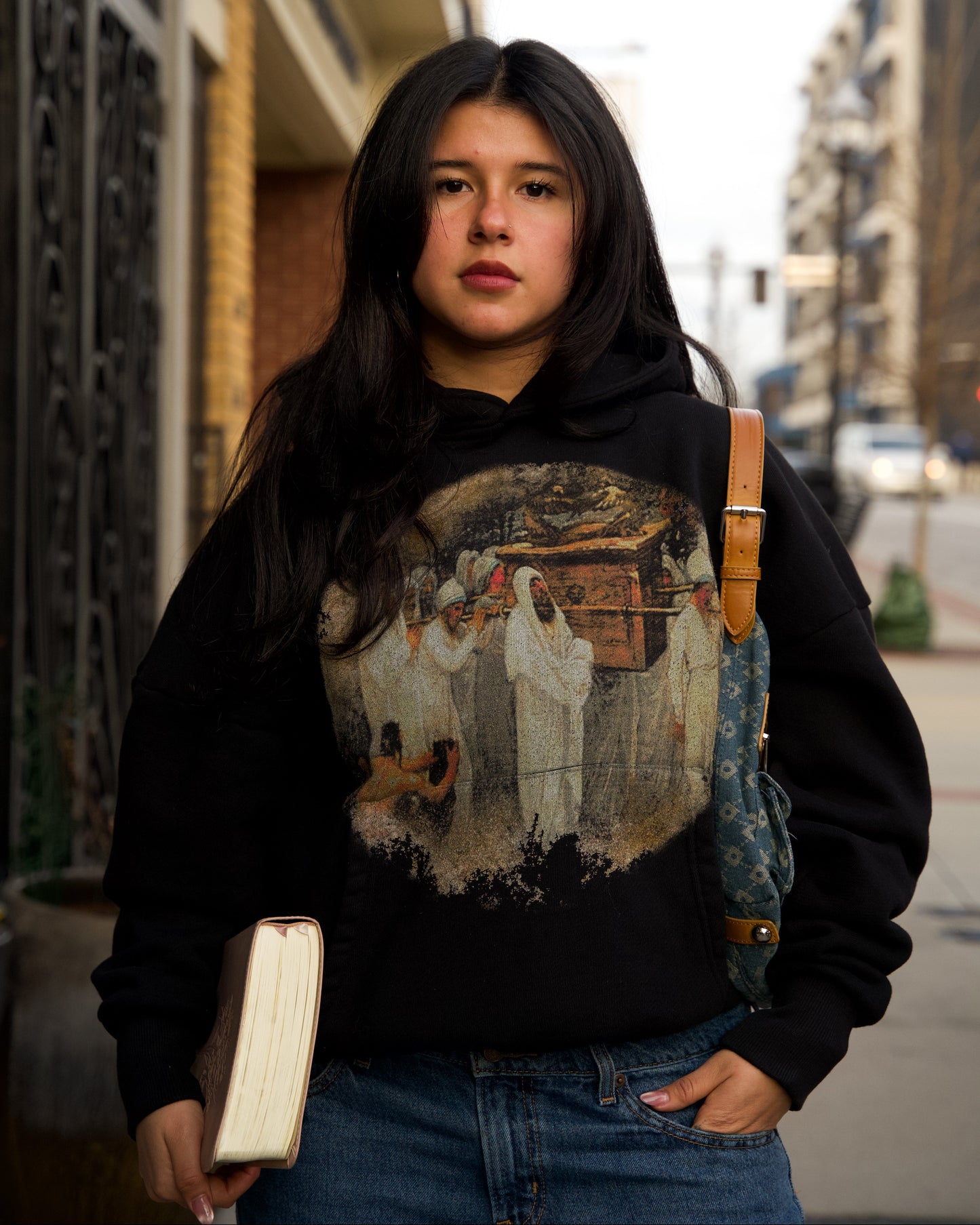 "GLORY CARRIER" HOODIE